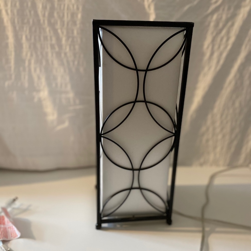 Set of 2 Modern Lamps